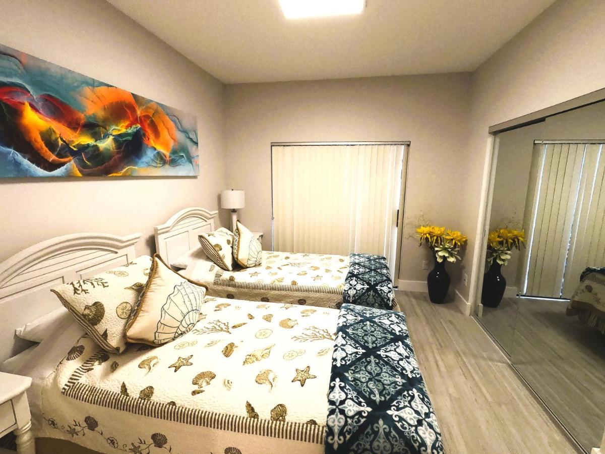Naples Dream At Wtc With Heated Pool Spa Sauna 7 Bicycles And 3 Mls To Beach ภายนอก รูปภาพ